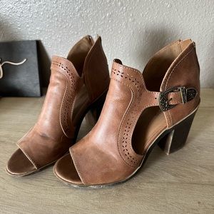 Brown Wedges